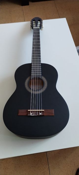 Guitarra española clásica flamenca 

