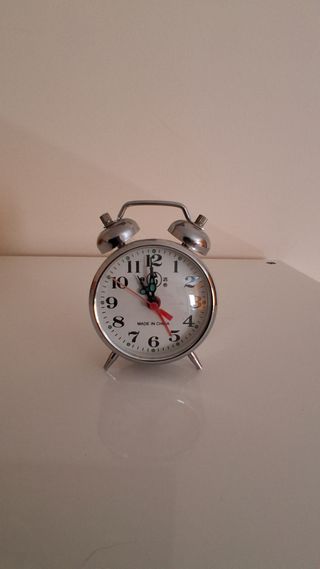 Sveglia vintage piccola in metallo