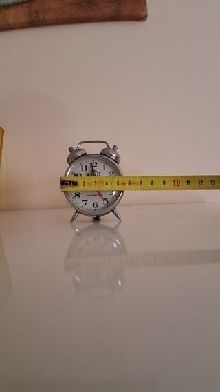 Sveglia vintage piccola in metallo