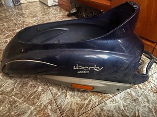 Tapa Piaggio 200