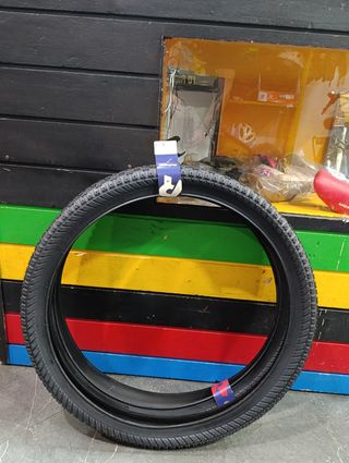Par Cubiertas MTB 26x2,35