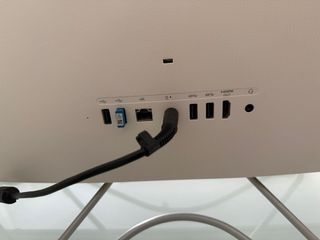 Ordenador HP Dorado y Blanco como nuevo !!