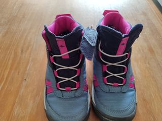 Botas montaña niña Decathlon Talla 28