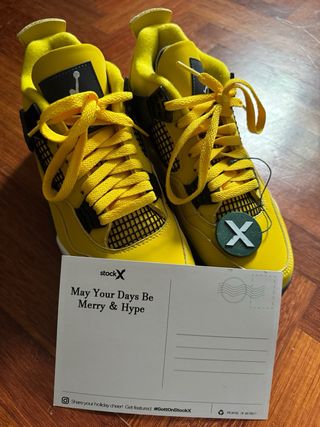Air Jordan 4 Retro Amarillo 