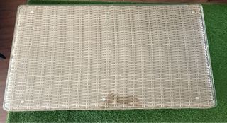 Tavolo da giardino in rattan e vetro