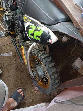 Moto 125cc 4T Buen Estado pequeña