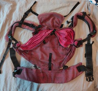 Mochila Porteo Ergonómica morada/Rosa. 