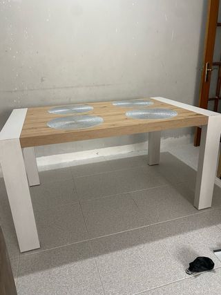 Mesa de comedor extensible de madera