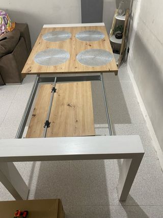 Mesa de comedor extensible de madera
