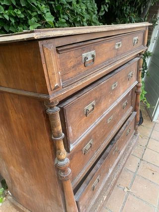 Cómoda de madera maciza