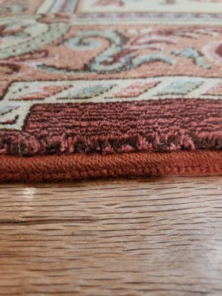 Fabulosa alfombra de pura lana virgen.