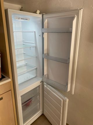 Nevera blanca Valberg  muy bien estado poco uso