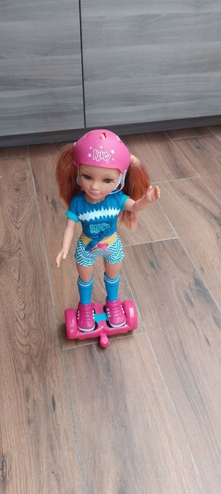Nancy con Hoverboard,otra de regalo.Perfecto estad