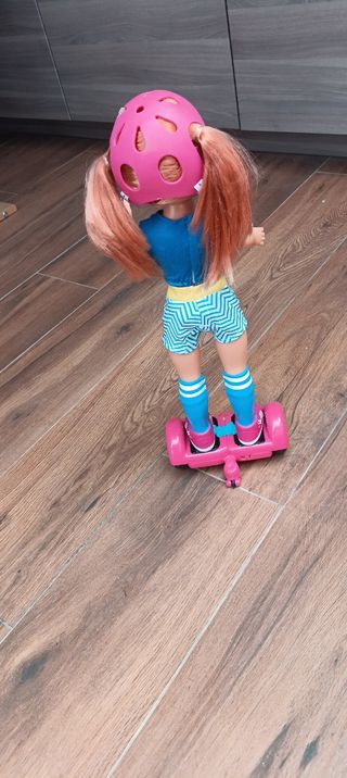 Nancy con Hoverboard,otra de regalo.Perfecto estad