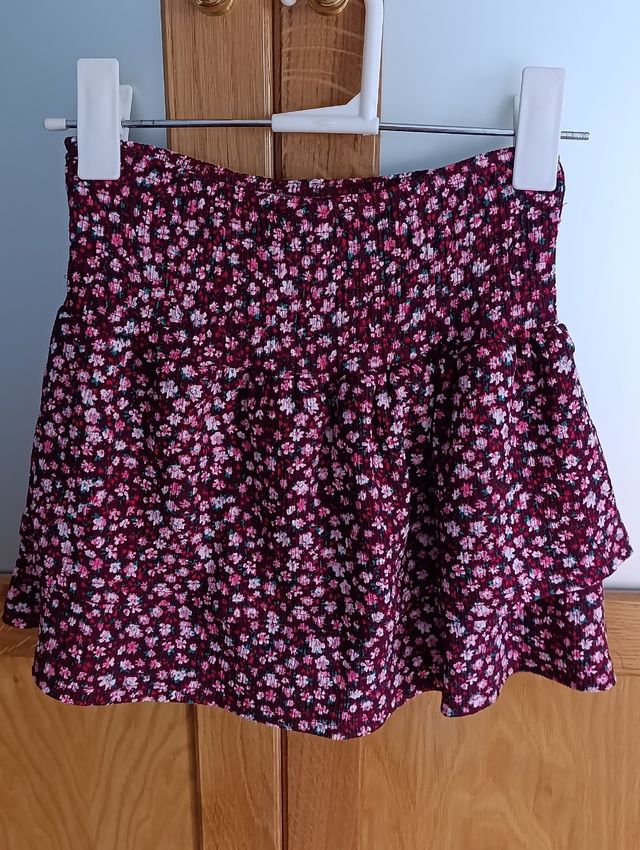 Falda Zara floral talla 11-12 años