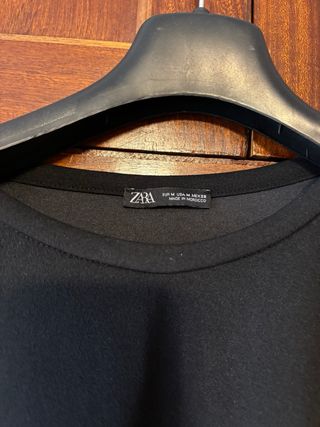 Vestido negro Zara manga larga con cinturón