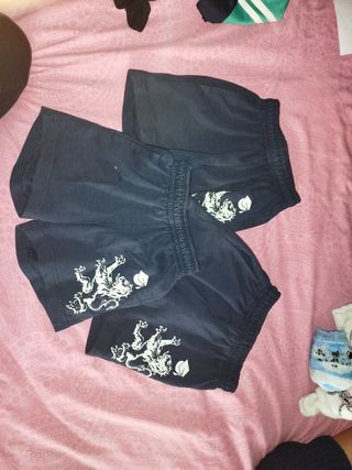 Pantalones cortos de chándal con estampado de león