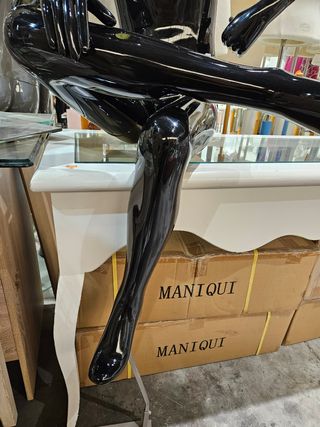 Maniquí Hombre Sentado Bonaveri Negro Brillante