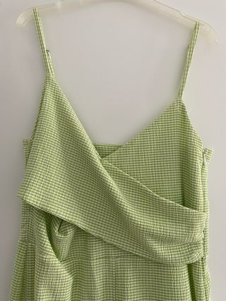Mono verde de verano
