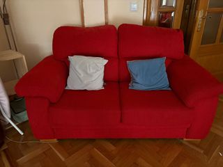 Sofá de 2 plazas rojo hasta el 31 enero