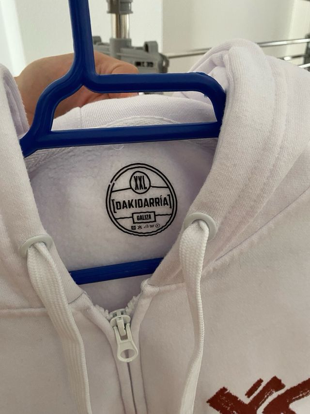 Chaqueta Dakidarría nueva