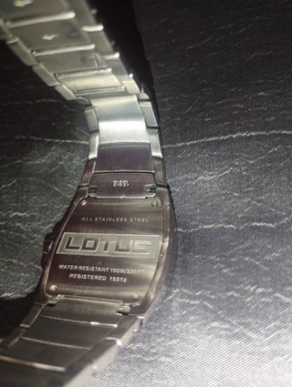 Reloj Lotus Naranja 