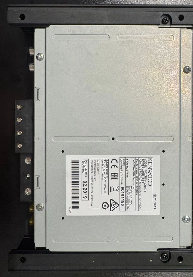 Amplificador Kenwood X302-4 Clase D 4 Canales