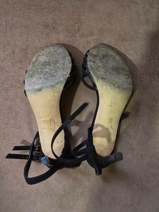 Zapatos de tacón negros