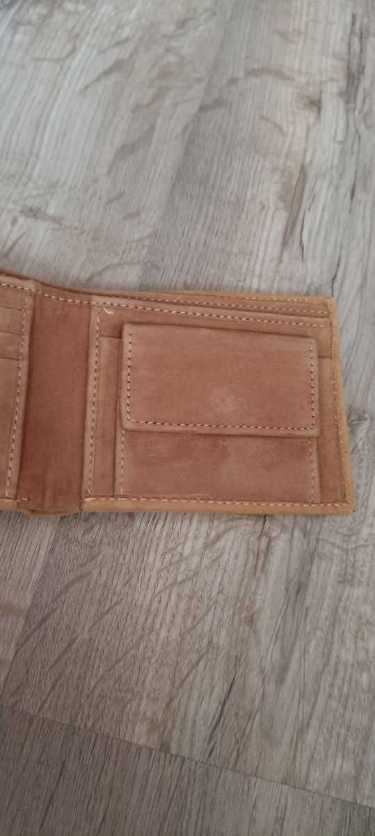 Cartera de piel