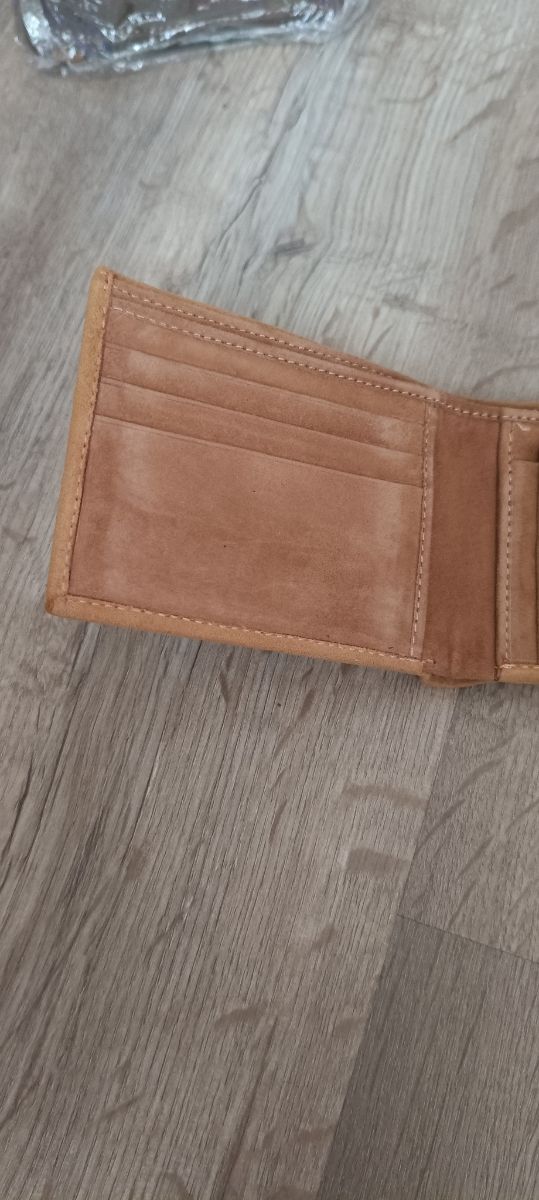 Cartera de piel