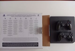 PS4 Slim Negra