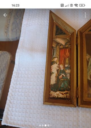 Tríptico religioso antiguo