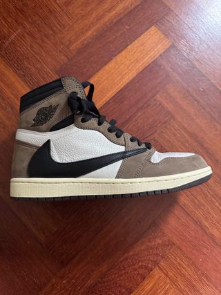 Jordan 1 Retro High OG SP Travis Scott Marrón