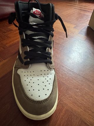 Jordan 1 Retro High OG SP Travis Scott Marrón
