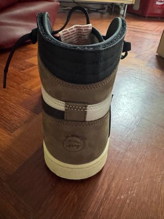 Jordan 1 Retro High OG SP Travis Scott Marrón