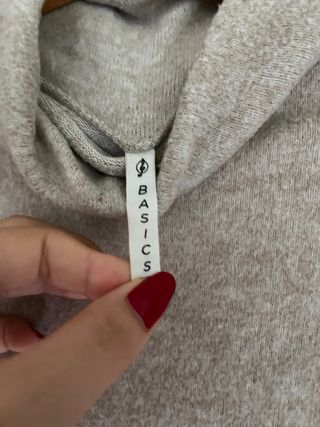 Jersey gris cuello largo