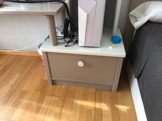 Escritorio, Estantería y Mesilla (sólo los muebles