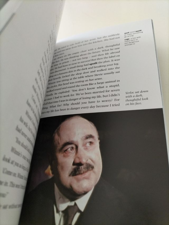 Dominoes, New Edition: Level 3: 1,000-Word Voca...