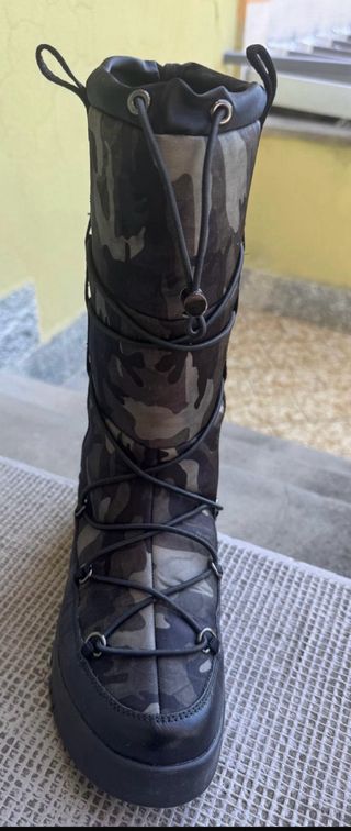 Scarponi doposcì donna Prada trattabili