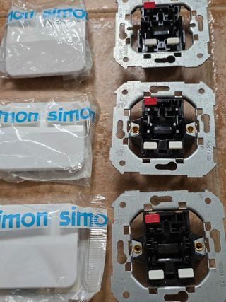 Simón 75 Mecanismos, teclasy Marcos