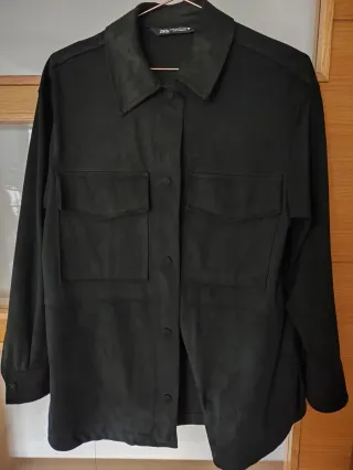 Chaqueta Zara antelina negra