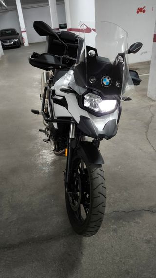 BMW F750GS prácticamente nueva
