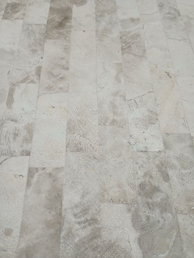 Mesa de centro postmoderna..