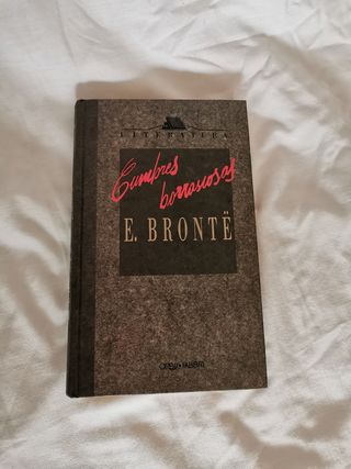 Libro "Cumbres borrascosas"