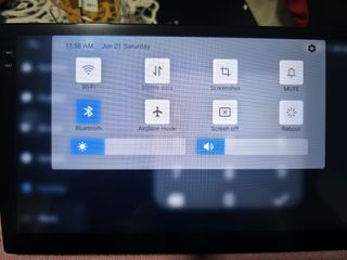Se vende pantalla multimedia de 10" 8g 
