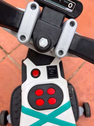 Moto eléctrica para bebé a partir de 12 meses