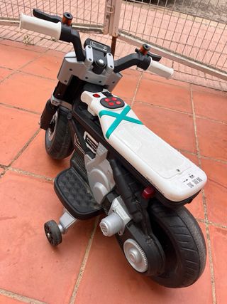 Moto eléctrica para bebé a partir de 12 meses