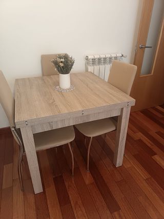 Mesa extensible de madera impecable 