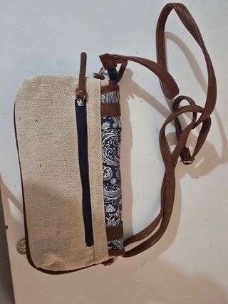 Bolso de verano azul y marrón
