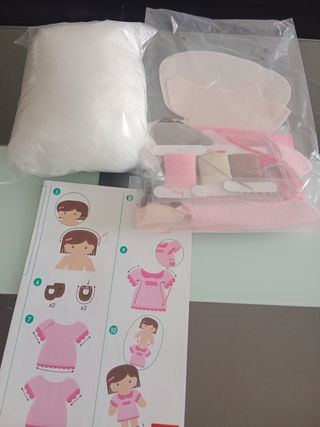 Muñeca Camille para coser Goula